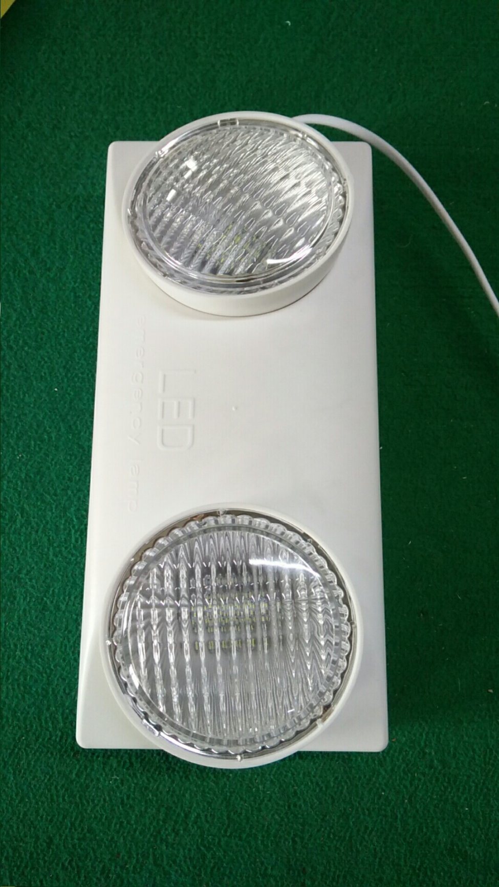 Wiederaufladbares LED-Notlicht mit Dauerlicht oder Dauerlicht, 2 x 3 W, 3 Stunden